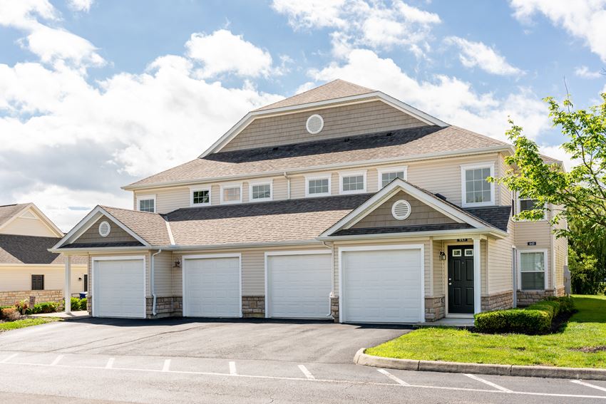 a house with two garages - Photo Gallery