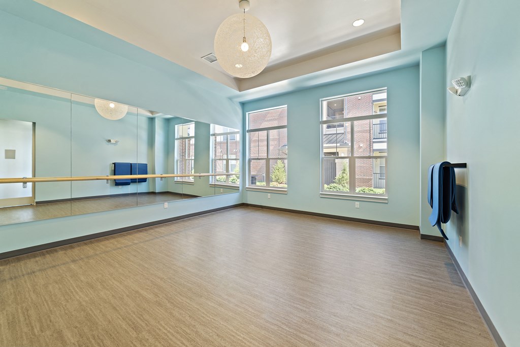 Austin Park Apartments Miamisburg Ohio Pet Friendly Amenity Yoga Room Fitness Center Free Weights