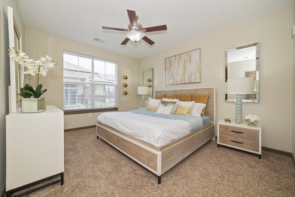 Austin Park Apartments Miamisburg Ohio Pet Friendly Updated Modern Interior Bedroom with Oversized Closets and Carpet Natural Lighting