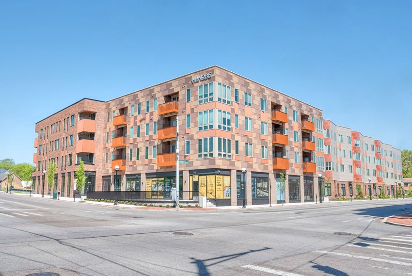 exterior view at the jordan by windsor apartments in dallas, tx - Photo Gallery