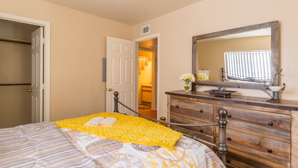 Arboretum bedroom with plenty of drawers