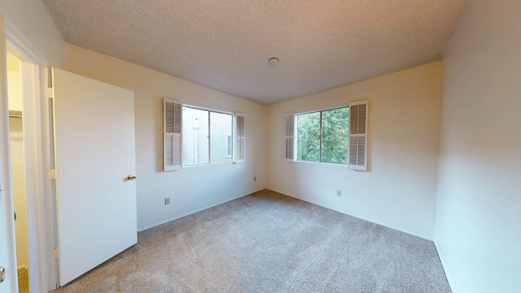 2nd bedroom with lots of natural light