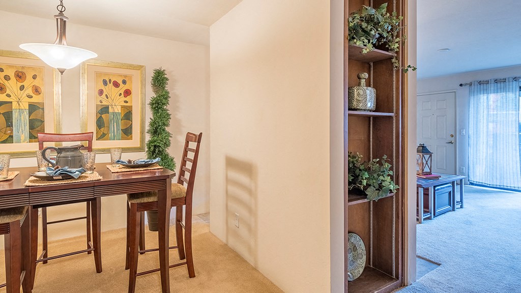 El Dorado Place breakfast table area.