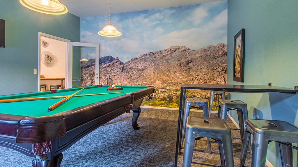 Skyline Gateway billiards in Clubhouse