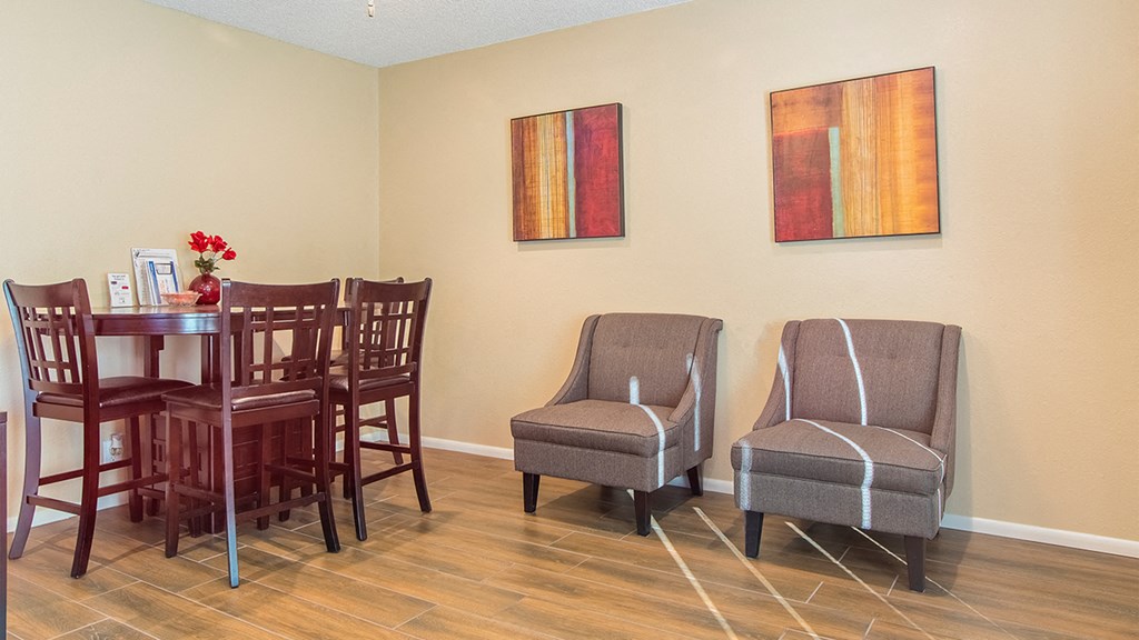 Cottonwood Creek clubhouse with seating areas.