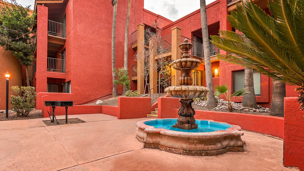 El Dorado Place courtyard fountain and BBQ area.
