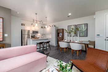 110 S. Church Ave Studio-3 Beds Apartment for Rent - Photo Gallery 5