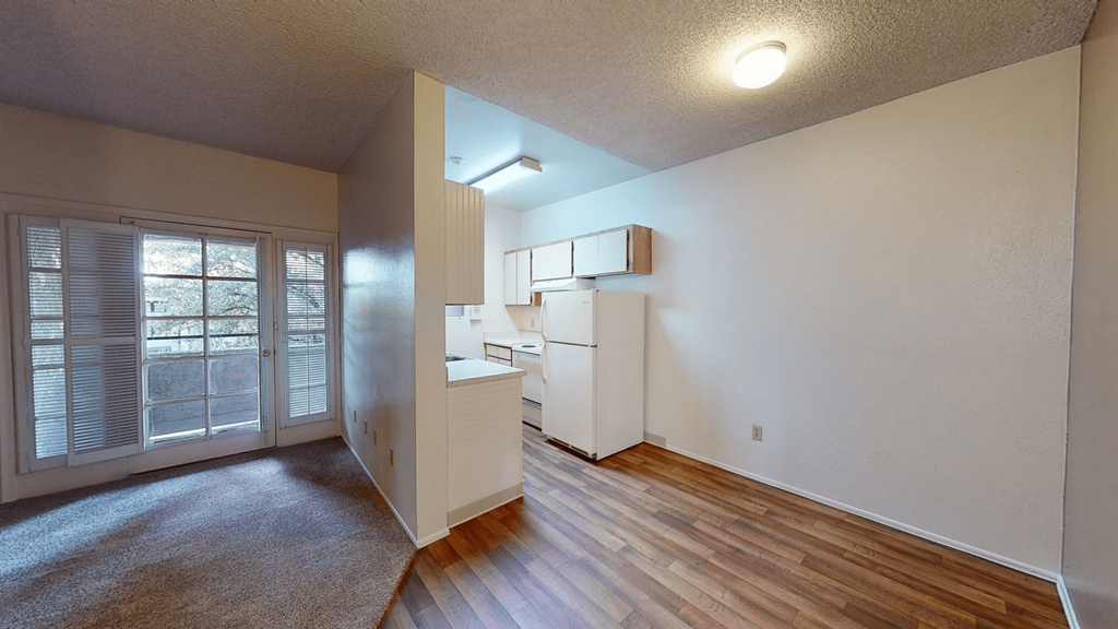 Open area kitchen and dining room