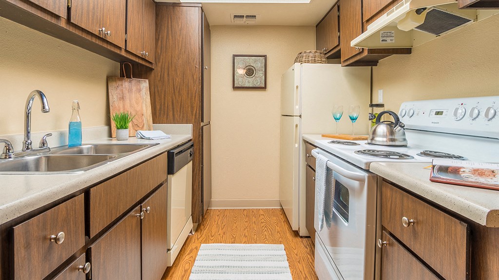 Rio Vista spacious kitchen with plenty of cabinetry and matching appliances