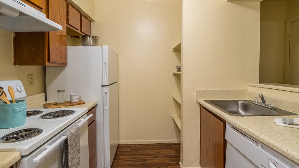Enclave spacious kitchen with plenty of cabinetry