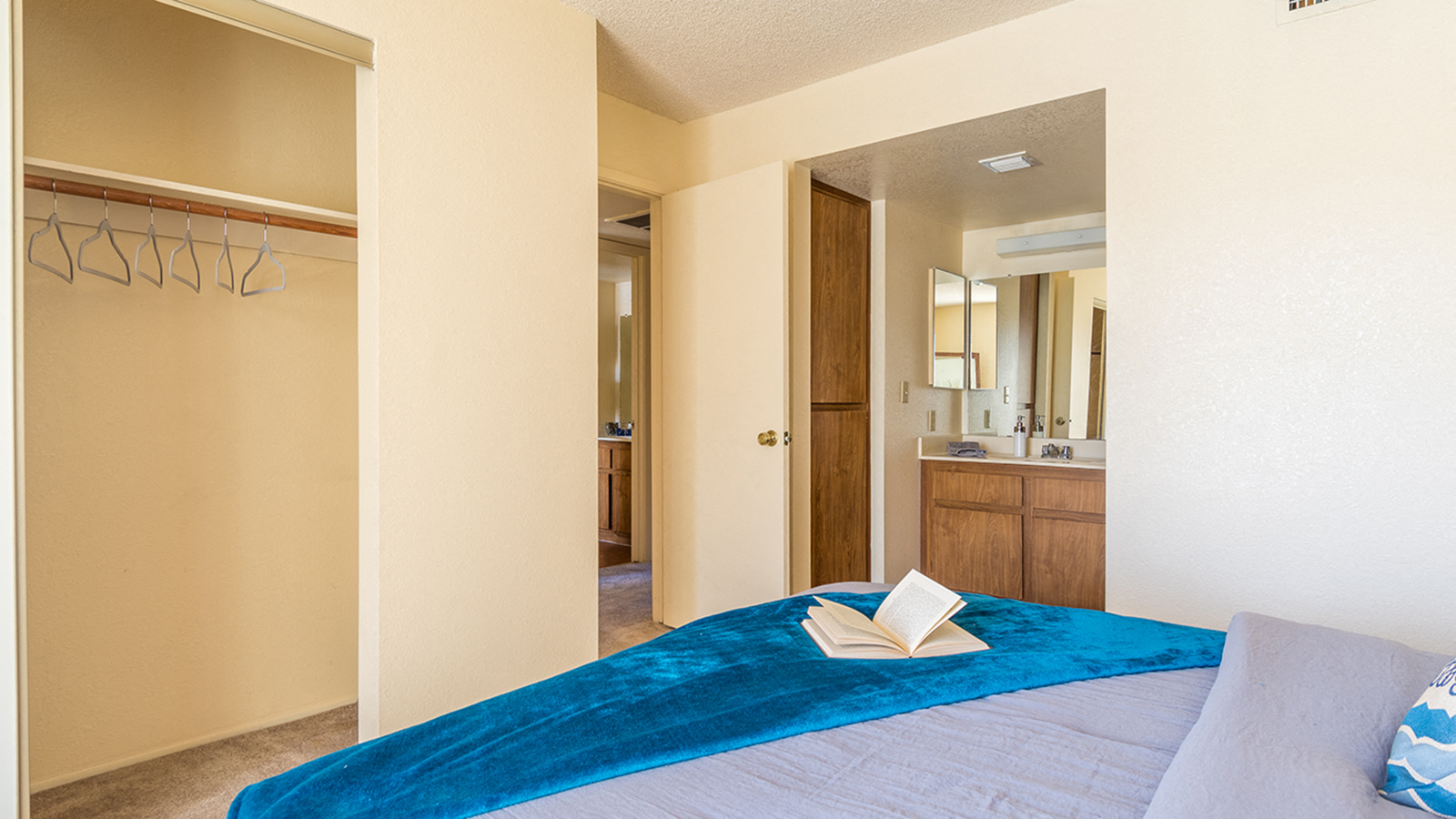 Sycamore Creek bedrooms with Oversize Closets