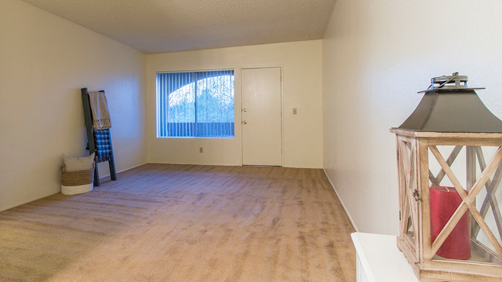 Tanglewood living room with carpet flooring