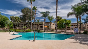Catalina Canyon refreshing pool. - Photo Gallery 3