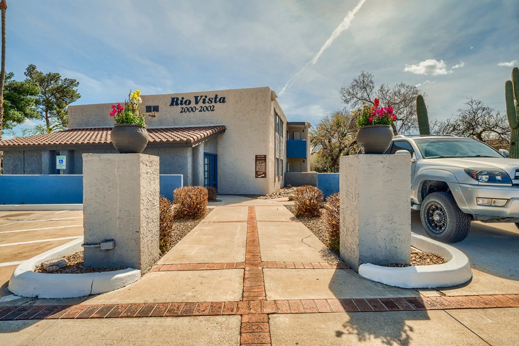 a truck is parked in front of the rio vista medical center