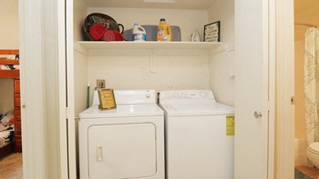 Springhill apartments with washer and dryer in units - Photo Gallery 13