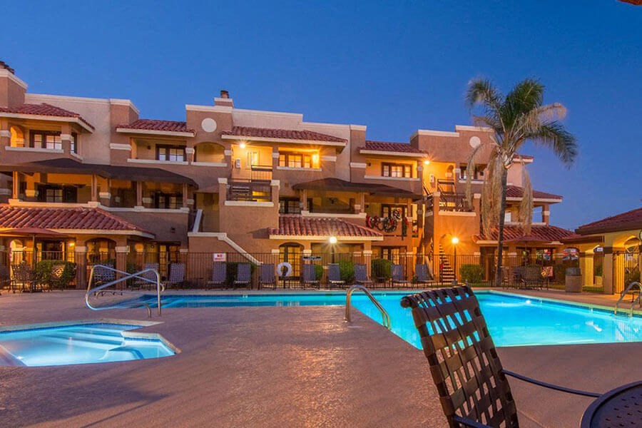 Skyline Gateway pool