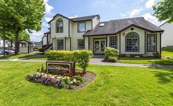 Chinook Park Enumclaw Apartments clubhouse fitness center - Photo Gallery 2