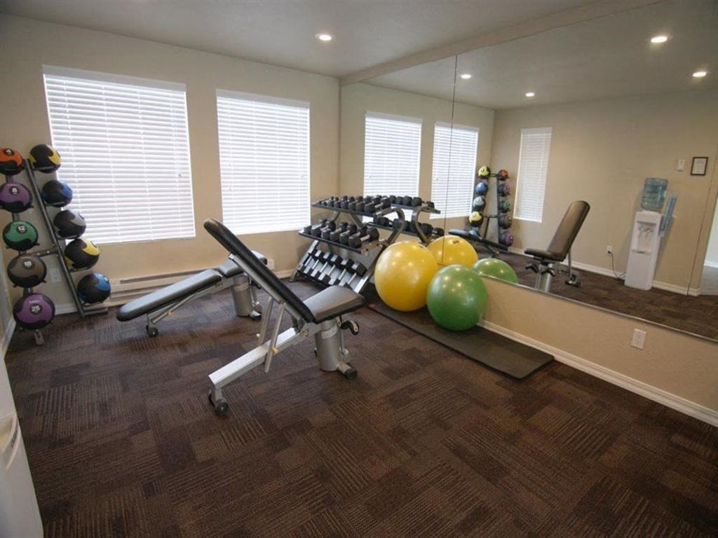 the gym at the apartments for rent