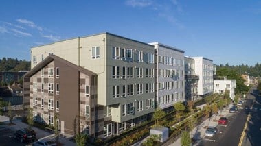 18420 102Nd Ave NE 1-2 Beds Apartment for Rent - Photo Gallery 1