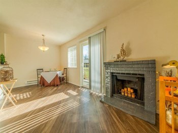 750 Watson St. N 1-3 Beds Apartment for Rent - Photo Gallery 5