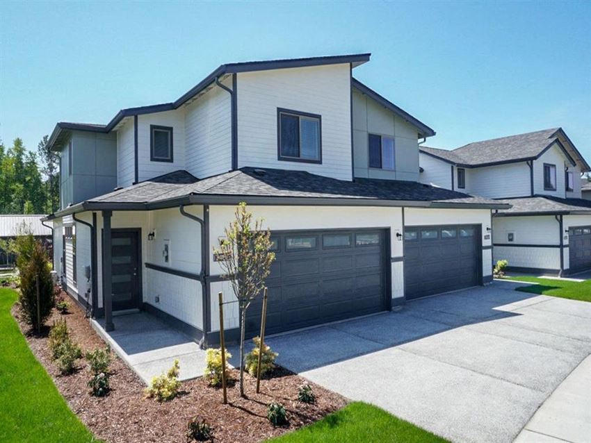 Sawyer Trail Apartments**, 17412 44th Ave E, Frederickson, WA RentCafe