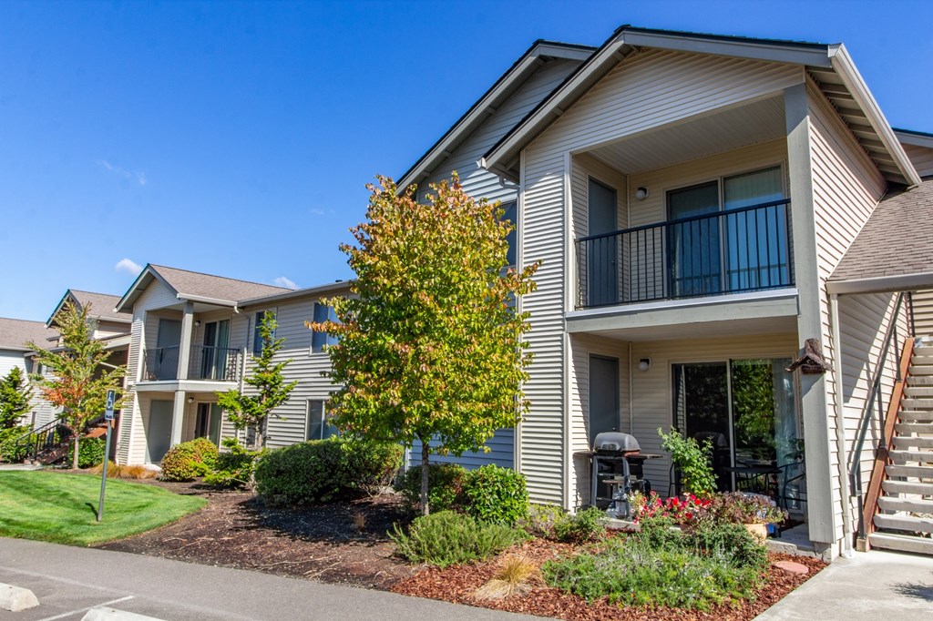 the preserve at ballantyne commons apartments exterior view