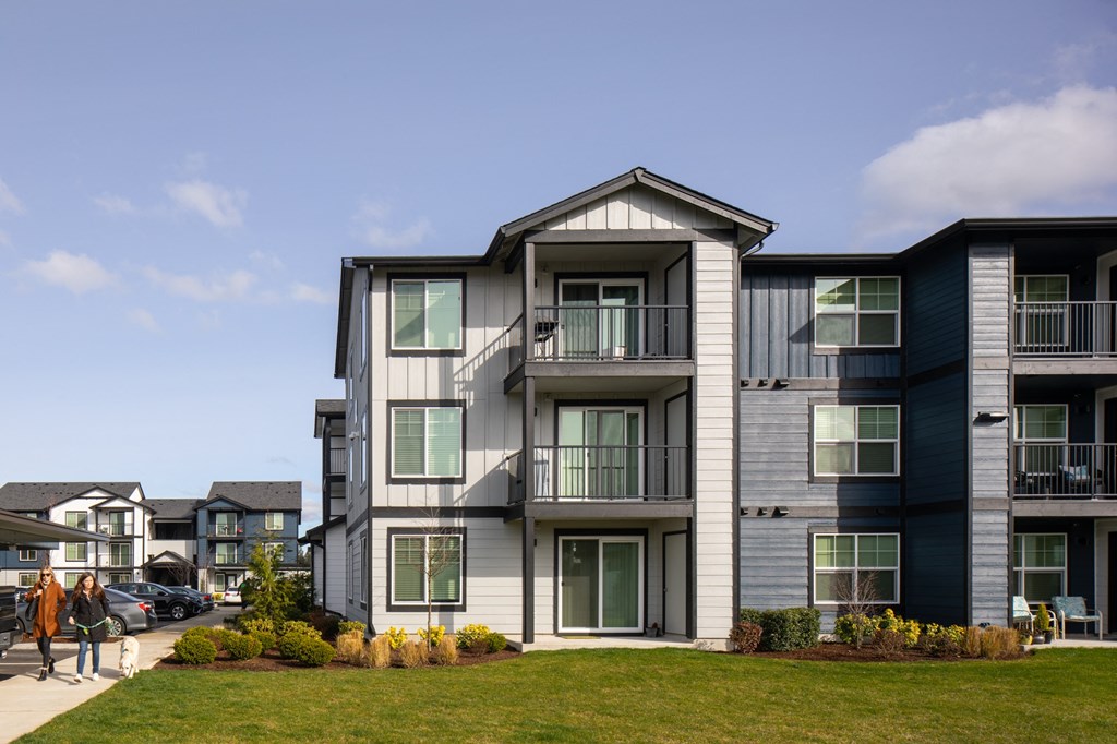 glacier run one and two bedroom apartments exterior