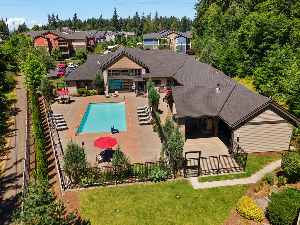 renwood-exterior-views-pool-side-2