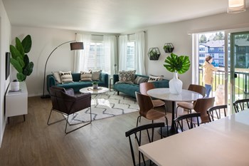 two bedroom light finished apartment - Photo Gallery 15