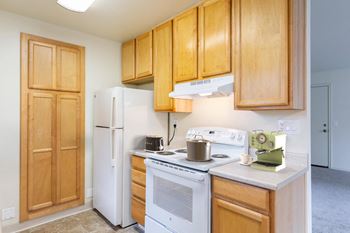 White appliances at Cherrywood Apartments, California