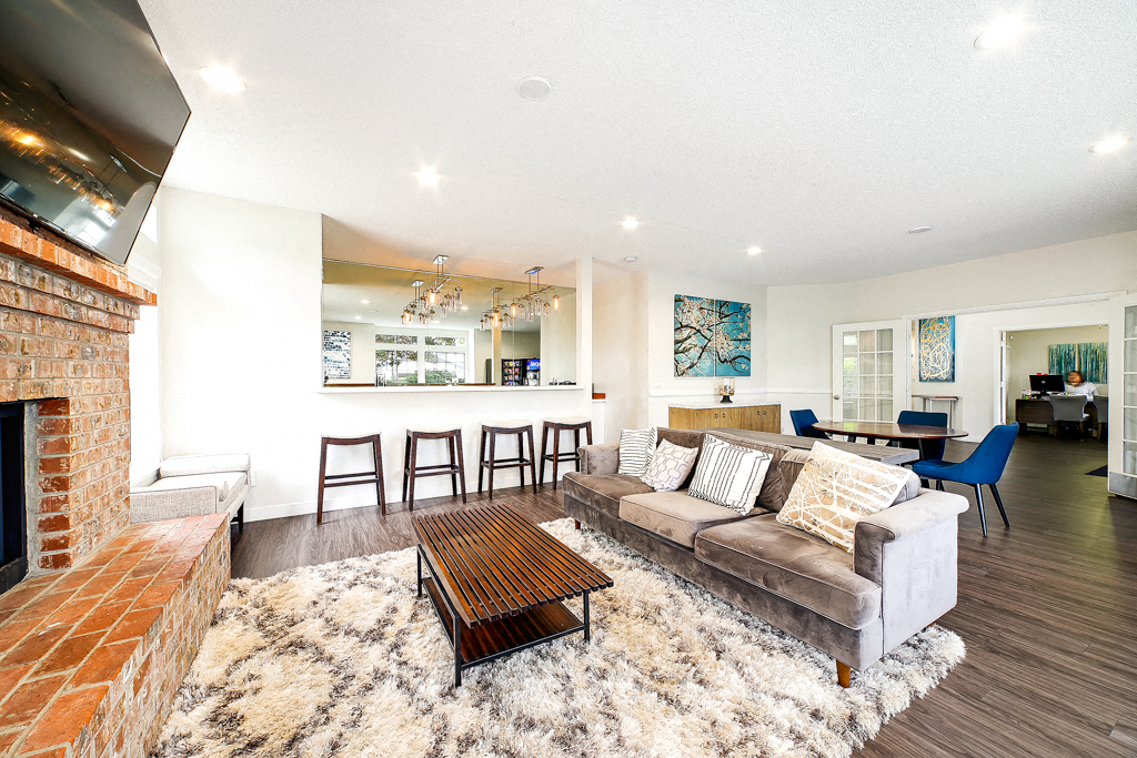 Mallard Pointe At Riverbend