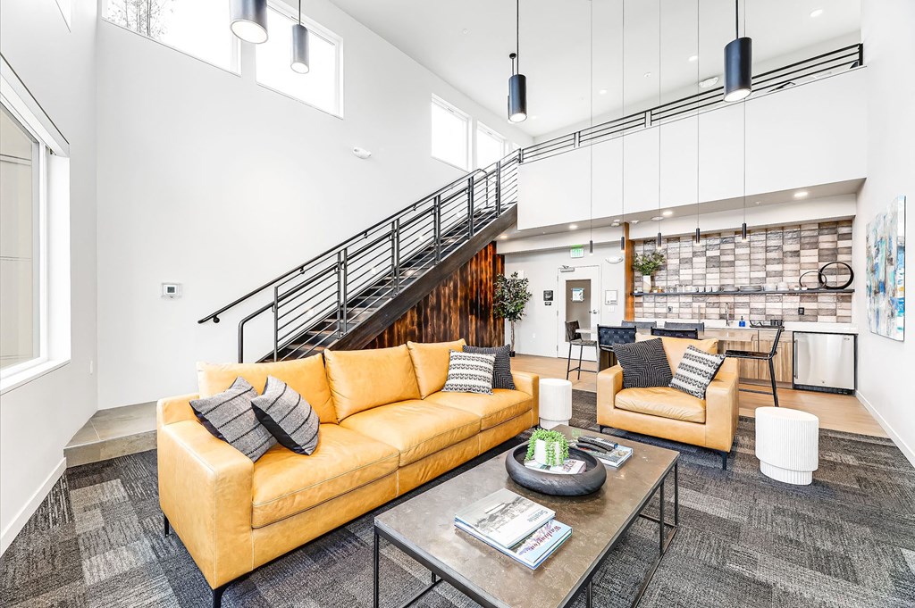 Colina Lounge with Kitchen and Loft