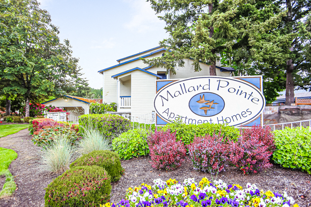 Mallard Pointe At Riverbend