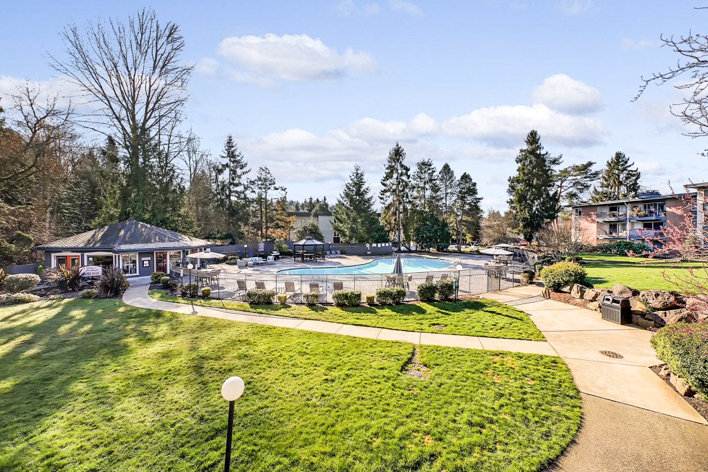 a view of the pool at the resort at emerald lake
