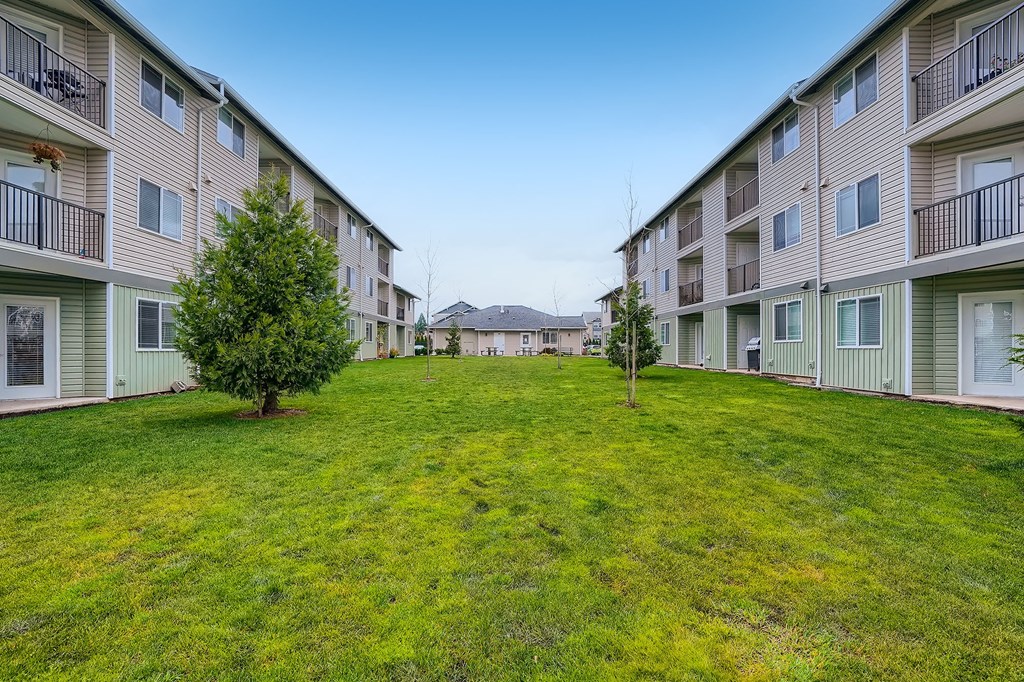 the preserve at city center spacious courtyard between apartments