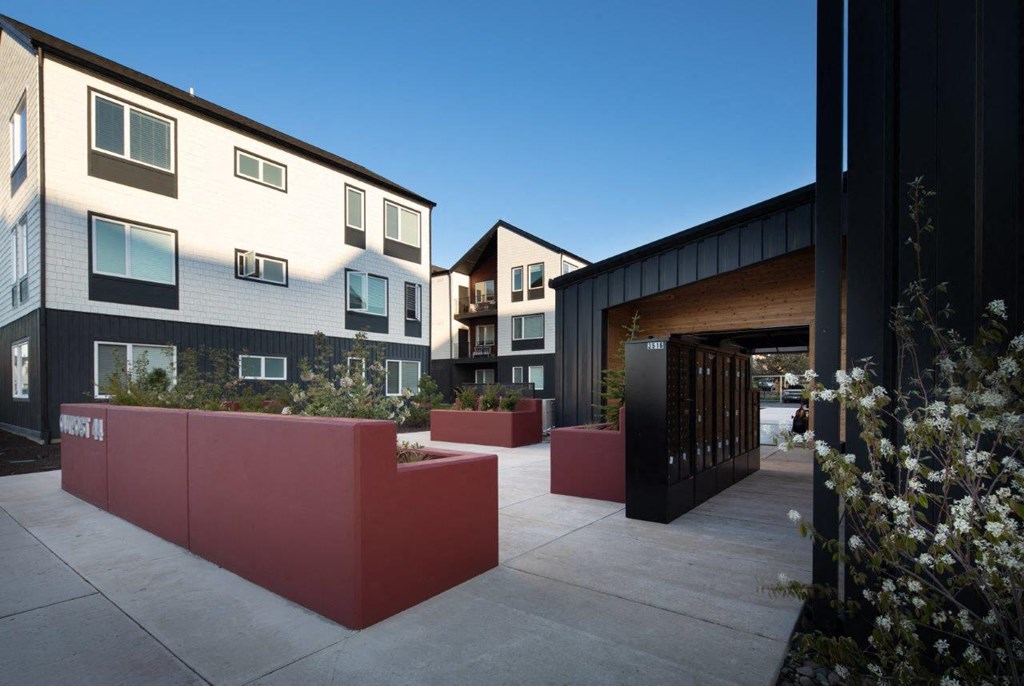 Outpost44_Bend_OR_Exterior_6_amentyoutdoorspace