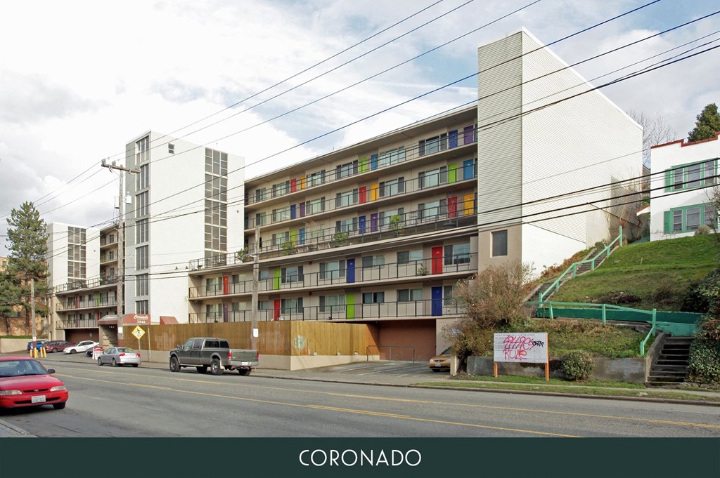 a large apartment building on a city street