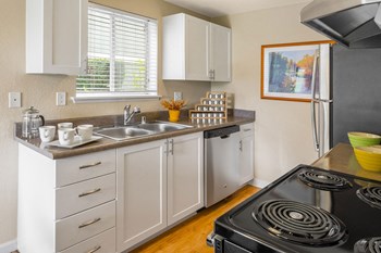 6643 20th St. E 3 Beds Apartment for Rent - Photo Gallery 4