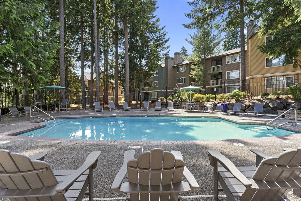 the swimming pool at the resort at governors crossing