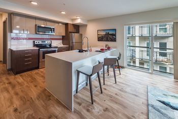 Contemporary, custom two-tone cabinets