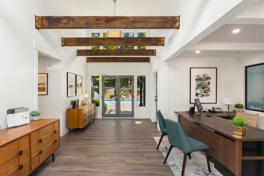 additional photo for property listing at chic digs with room to stretch out in the village 22 car