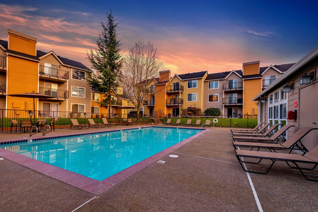 our apartments have a swimming pool with lounge chairs