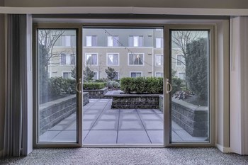9740 NE 119th Way Studio-3 Beds Apartment for Rent - Photo Gallery 3