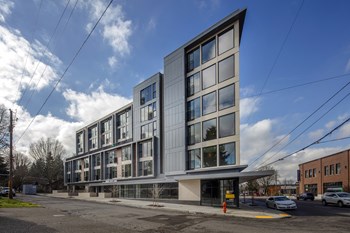 2351 NE 51st Ave Studio-2 Beds Apartment for Rent - Photo Gallery 17