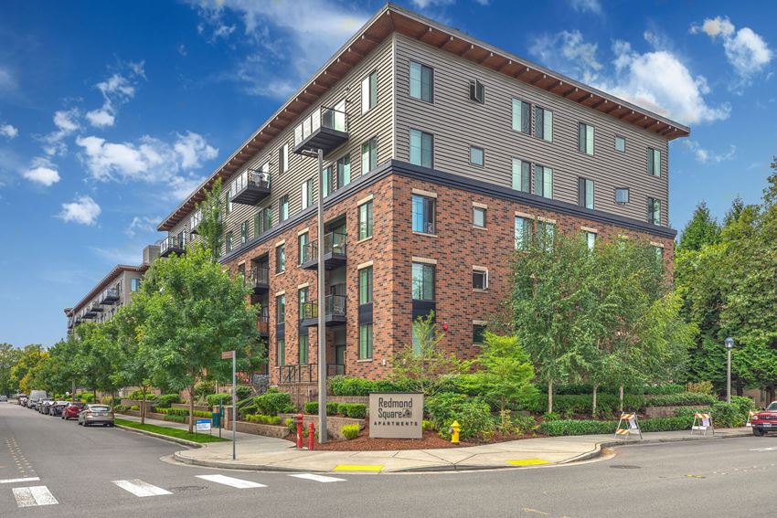 7977 170th Ave NE Studio-4 Beds Apartment for Rent - Photo Gallery 1