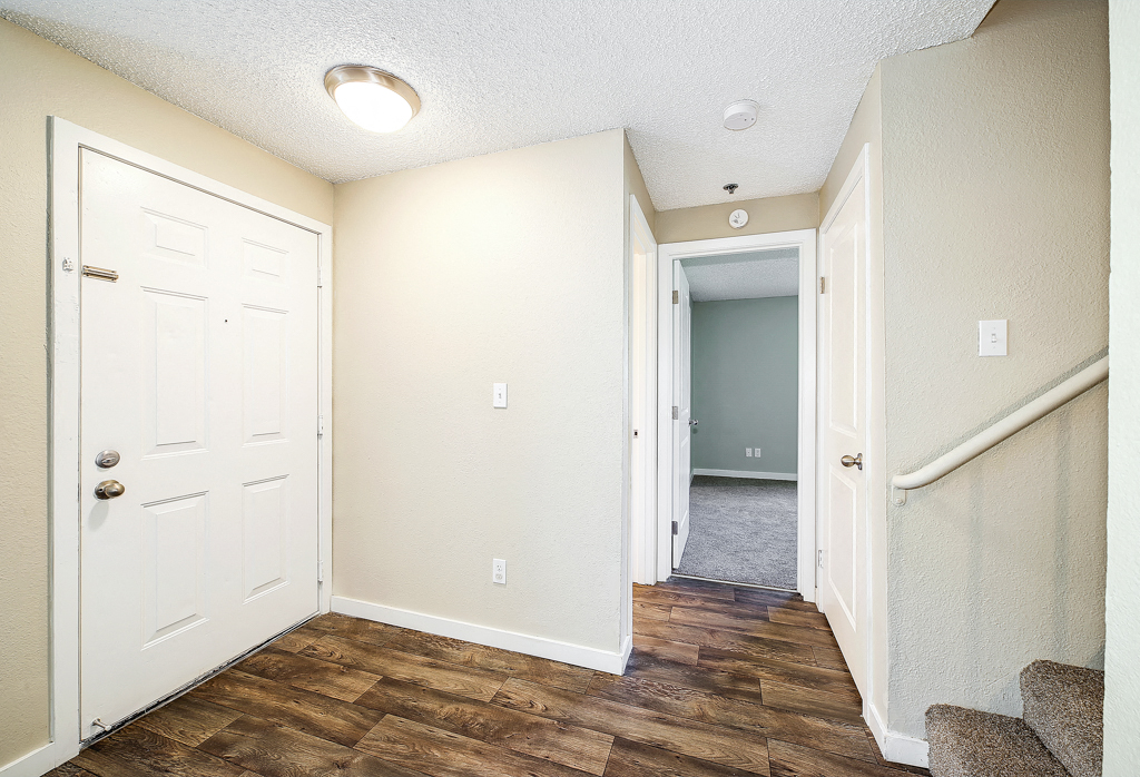 Mallard Pointe At Riverbend