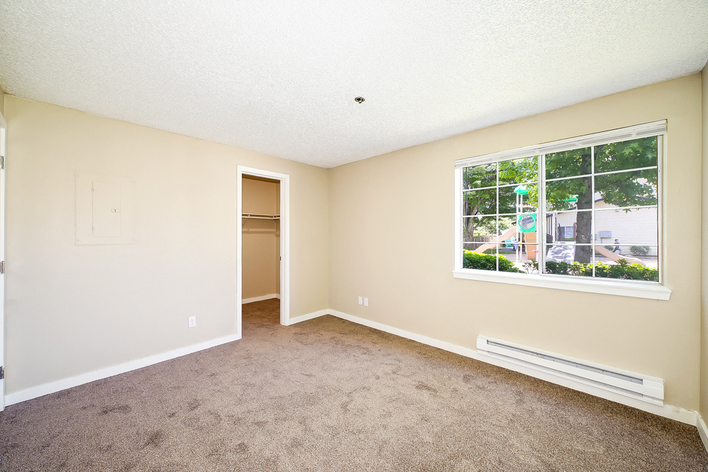 Mallard Pointe At Riverbend