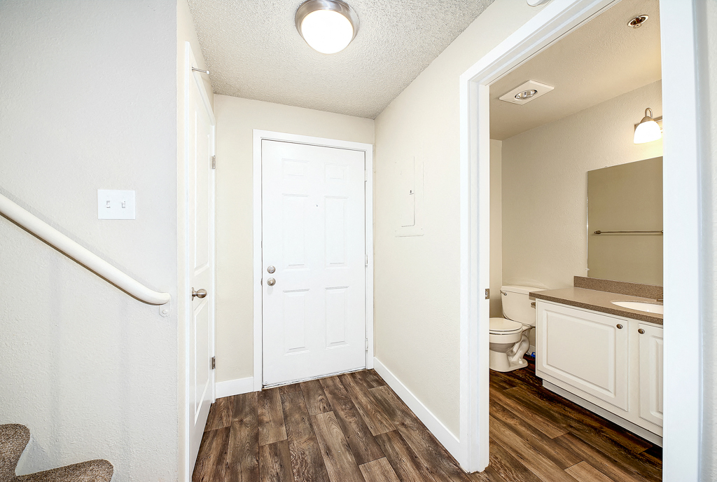 Mallard Pointe At Riverbend