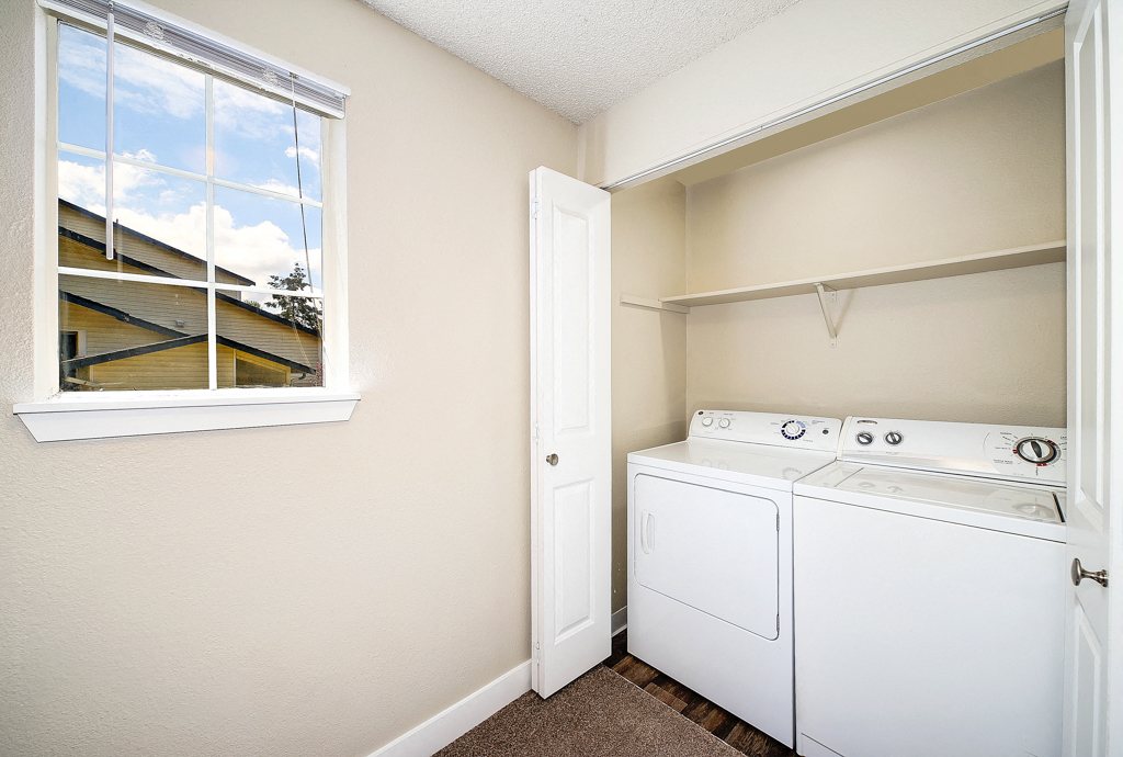 Mallard Pointe At Riverbend