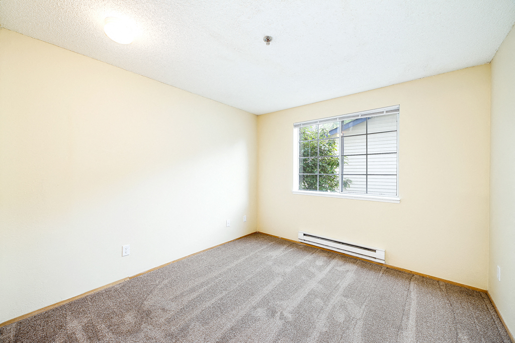 Mallard Pointe At Riverbend